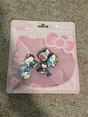 Hello Kitty Cute Character croc Charm Set - Pink